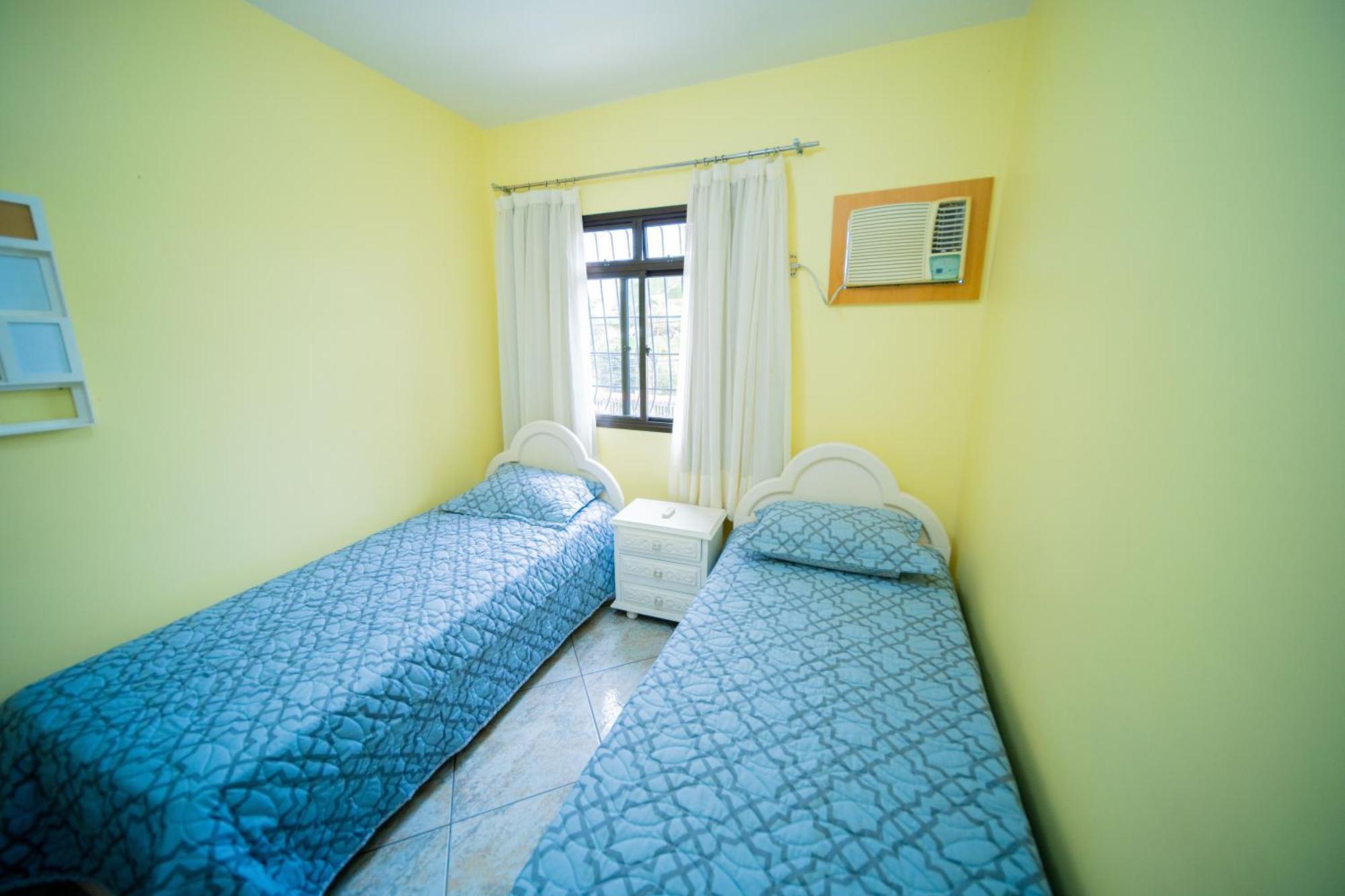 Edificio Martha Schwantz Apartment กวาราปารี ภายนอก รูปภาพ