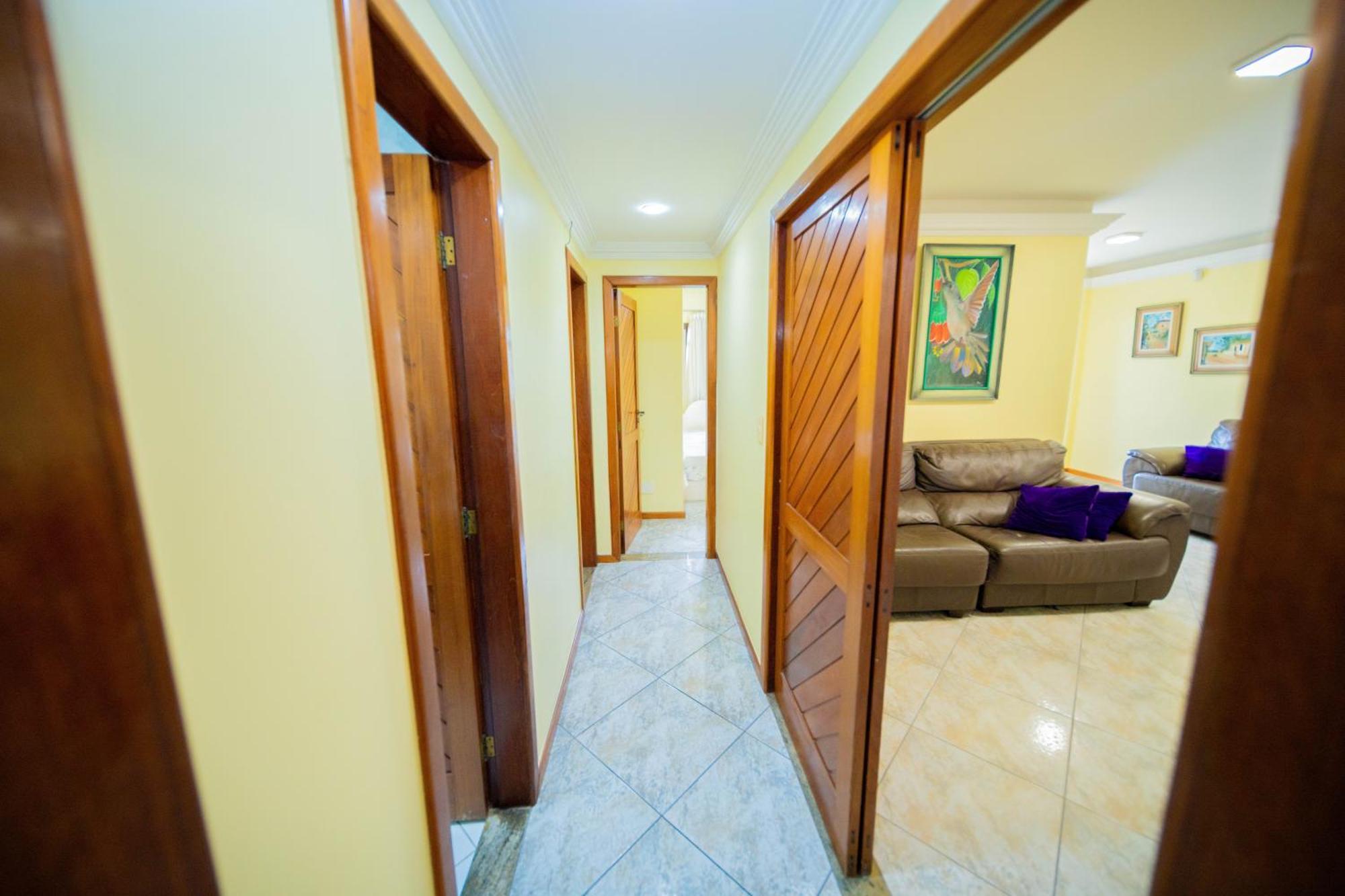 Edificio Martha Schwantz Apartment กวาราปารี ภายนอก รูปภาพ