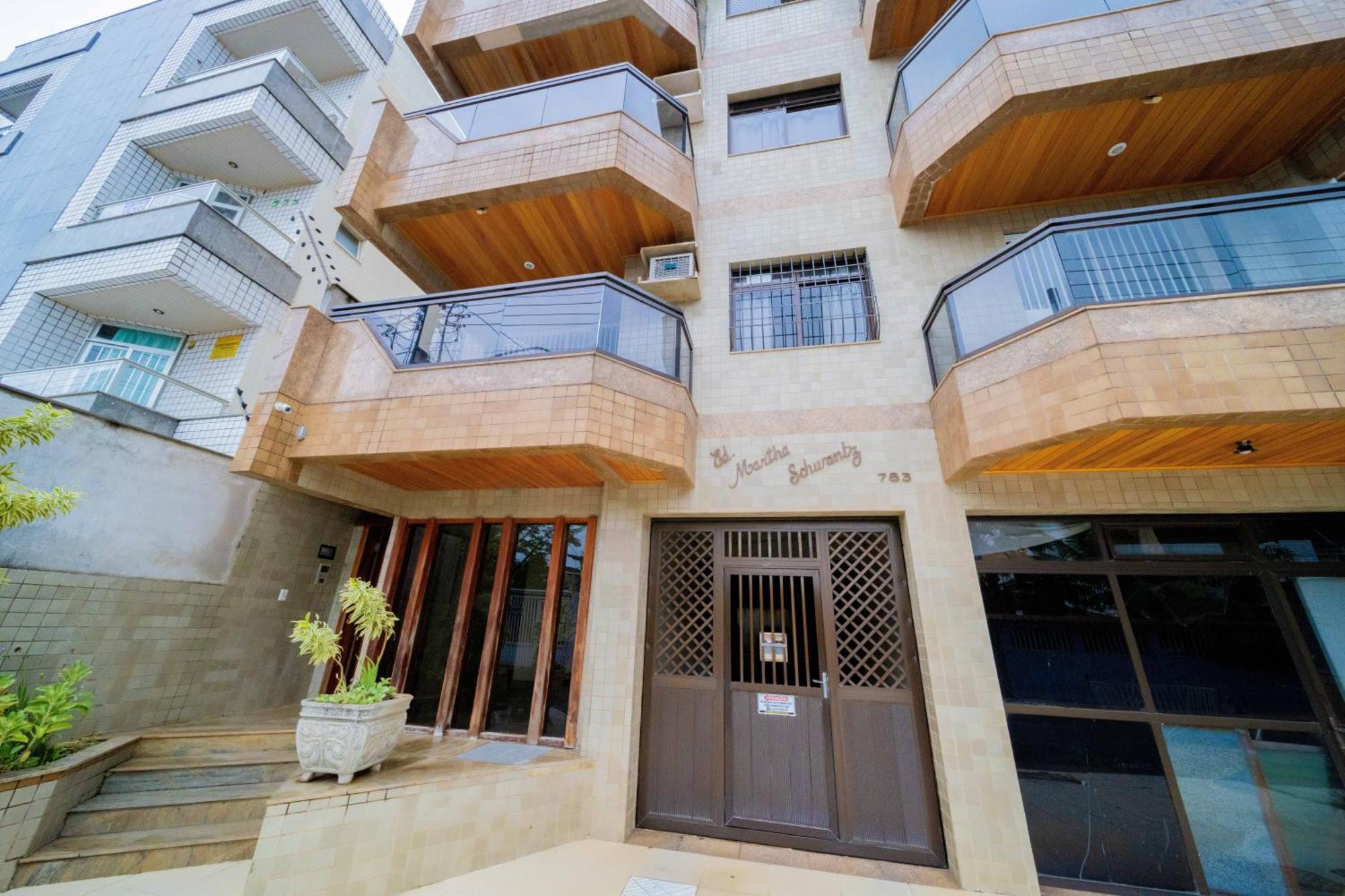 Edificio Martha Schwantz Apartment กวาราปารี ภายนอก รูปภาพ