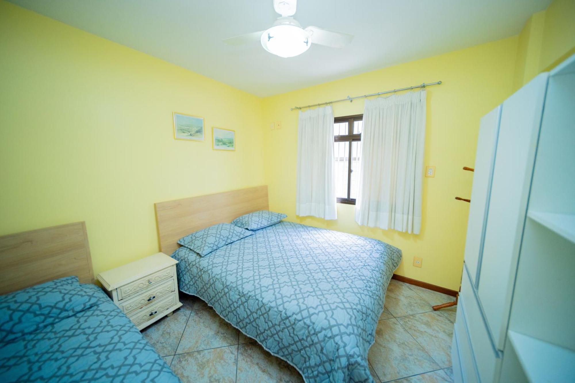 Edificio Martha Schwantz Apartment กวาราปารี ภายนอก รูปภาพ
