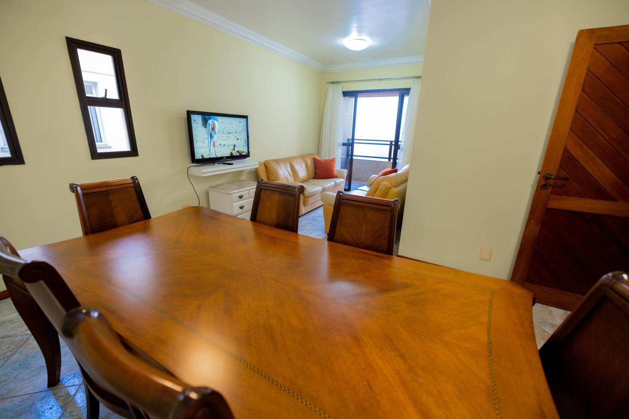 Edificio Martha Schwantz Apartment กวาราปารี ภายนอก รูปภาพ