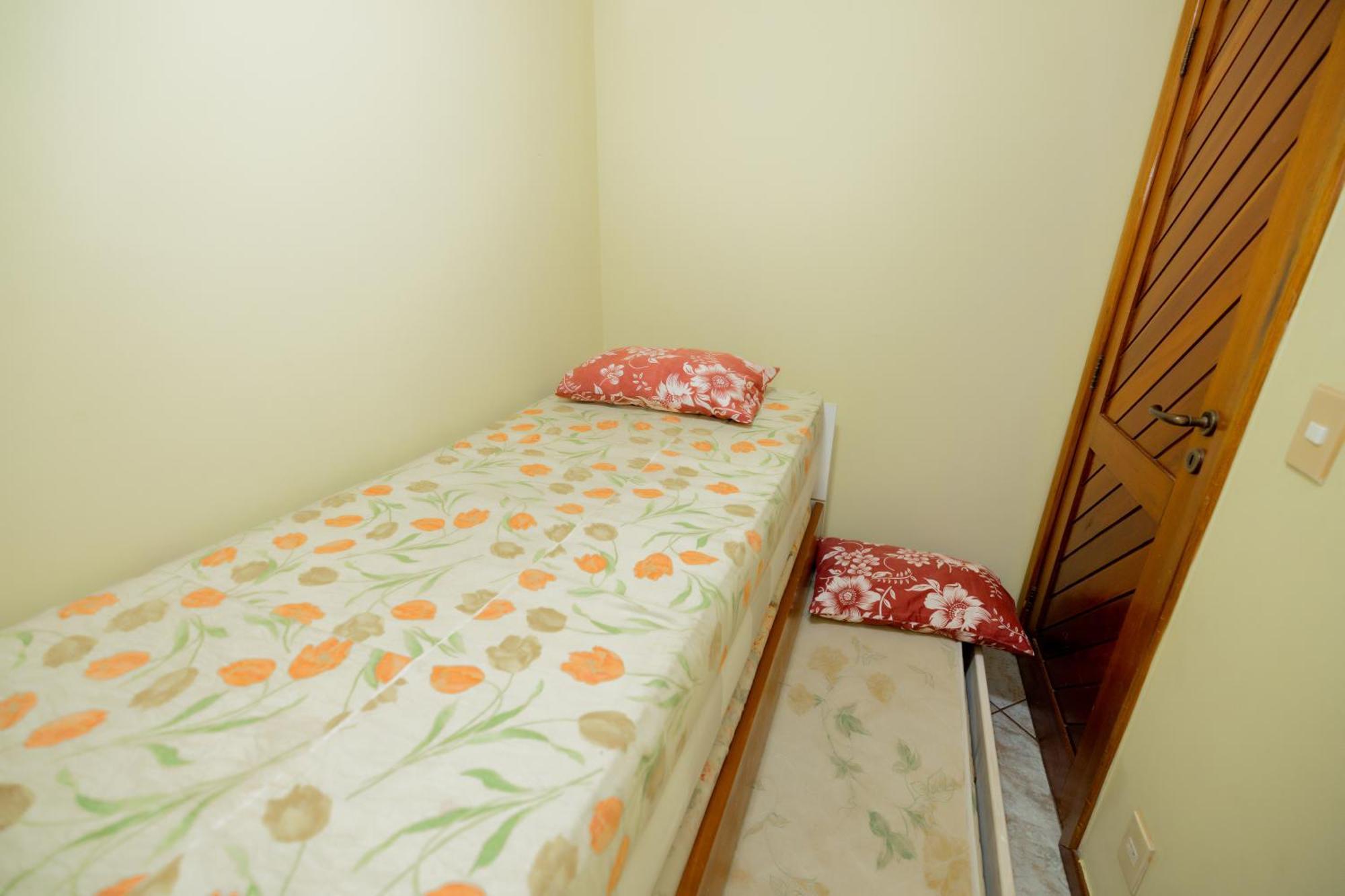 Edificio Martha Schwantz Apartment กวาราปารี ภายนอก รูปภาพ