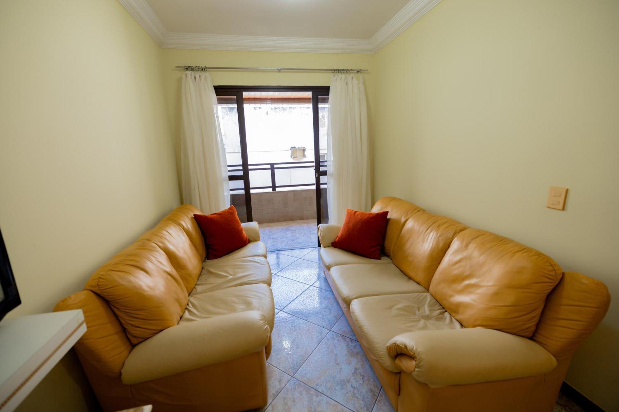 Edificio Martha Schwantz Apartment กวาราปารี ภายนอก รูปภาพ