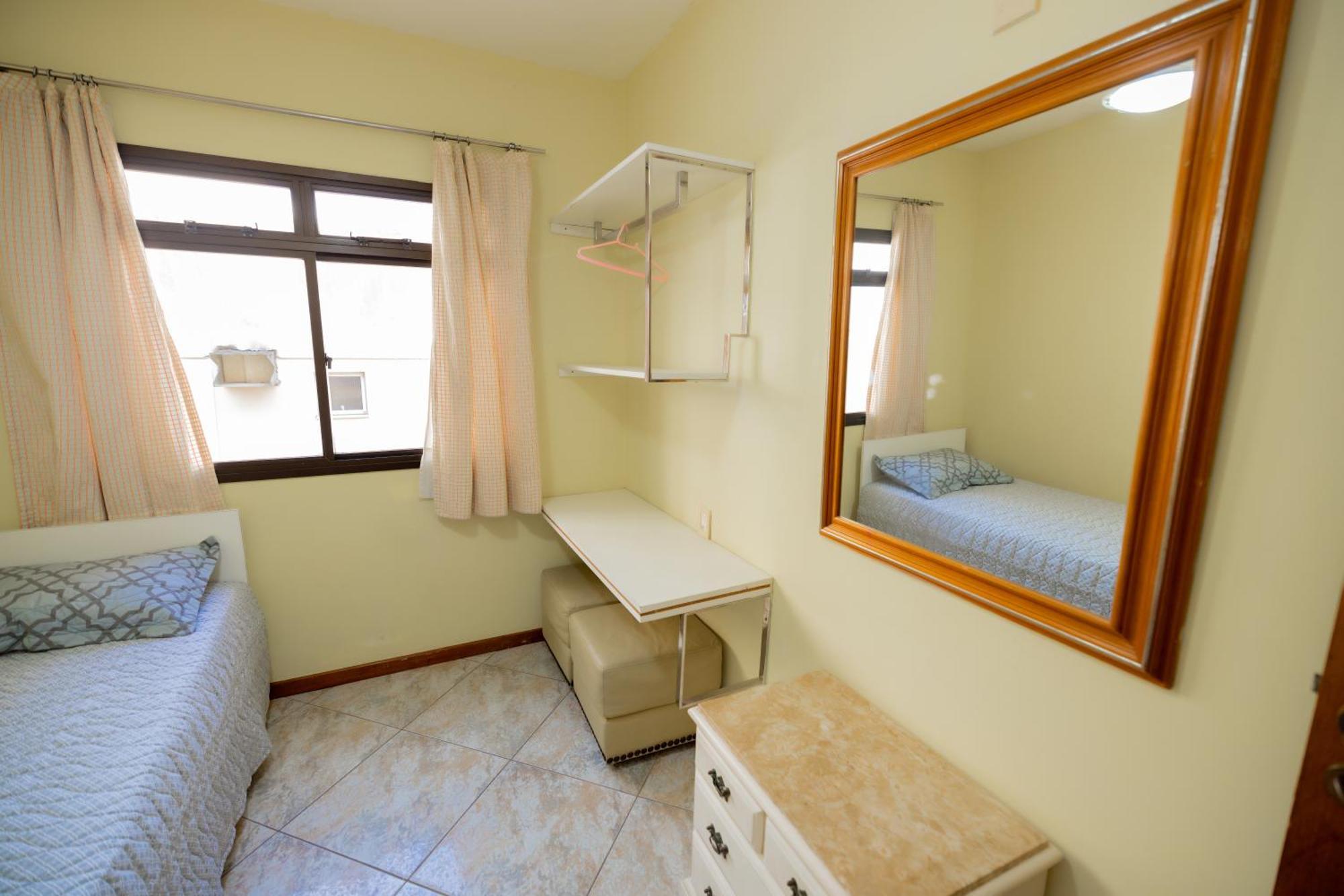 Edificio Martha Schwantz Apartment กวาราปารี ภายนอก รูปภาพ