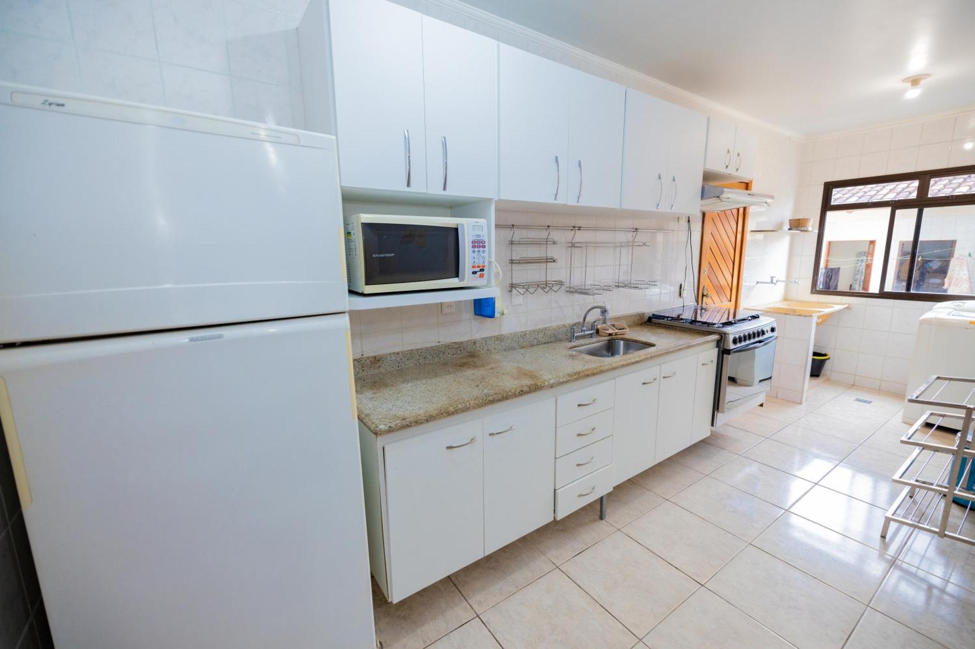Edificio Martha Schwantz Apartment กวาราปารี ภายนอก รูปภาพ