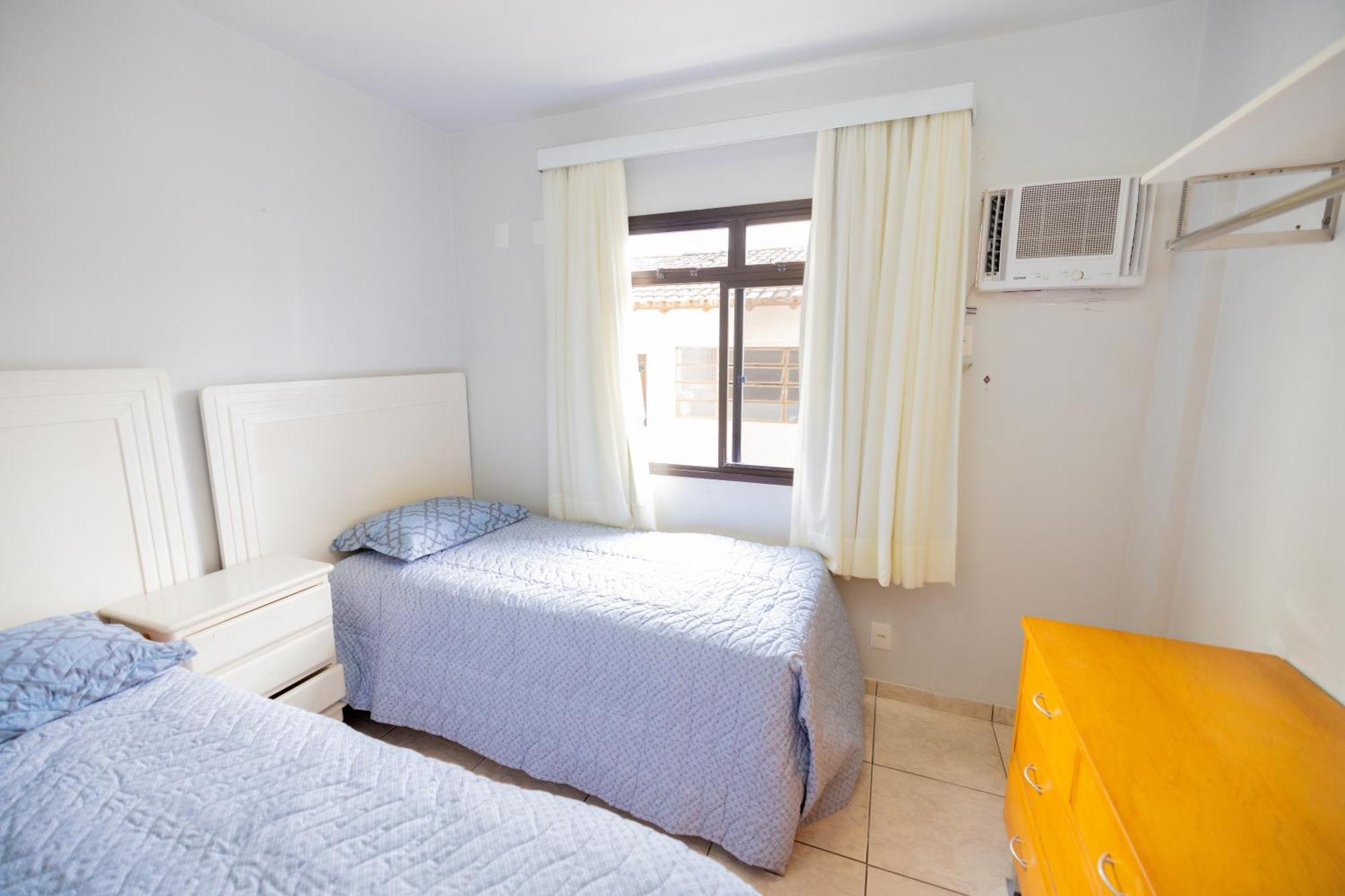 Edificio Martha Schwantz Apartment กวาราปารี ภายนอก รูปภาพ