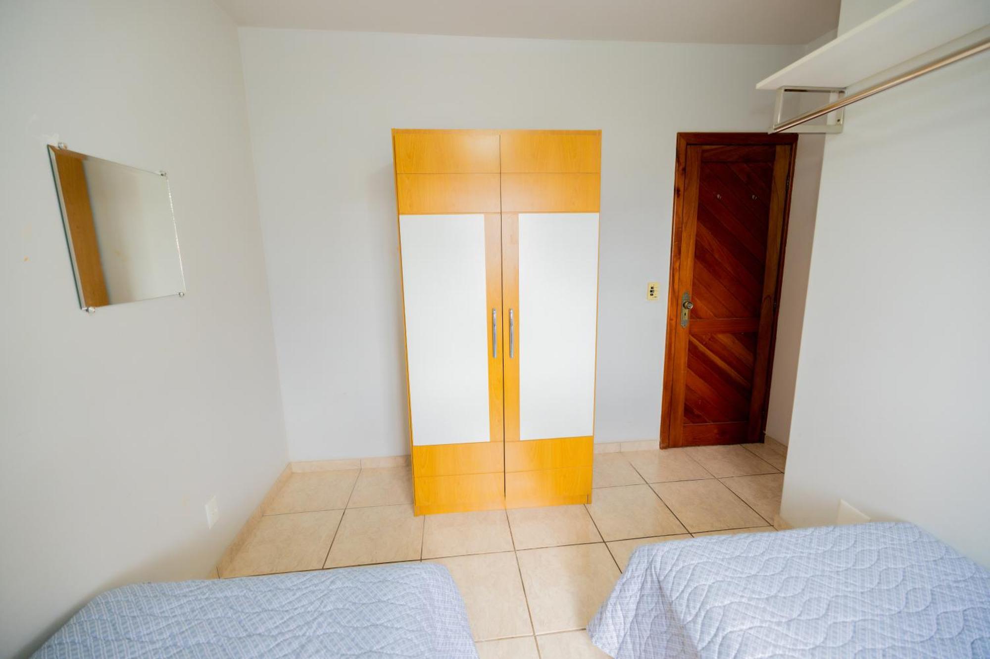 Edificio Martha Schwantz Apartment กวาราปารี ภายนอก รูปภาพ